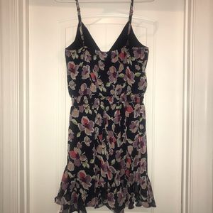 NWT Floral boutique dress, Size S